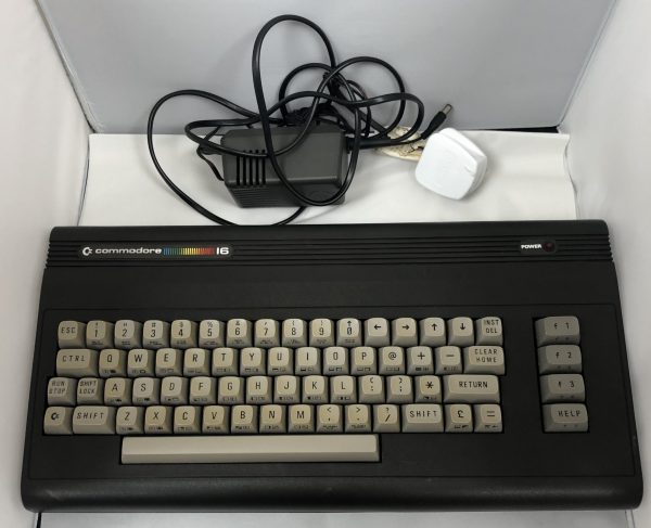 Commodore 16 UPGRADED to 64k RAM