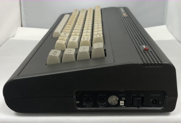 Commodore 16 UPGRADED to 64k RAM