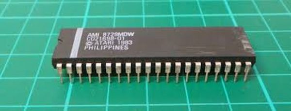 Atari C021698 PAL ANTIC Chip
