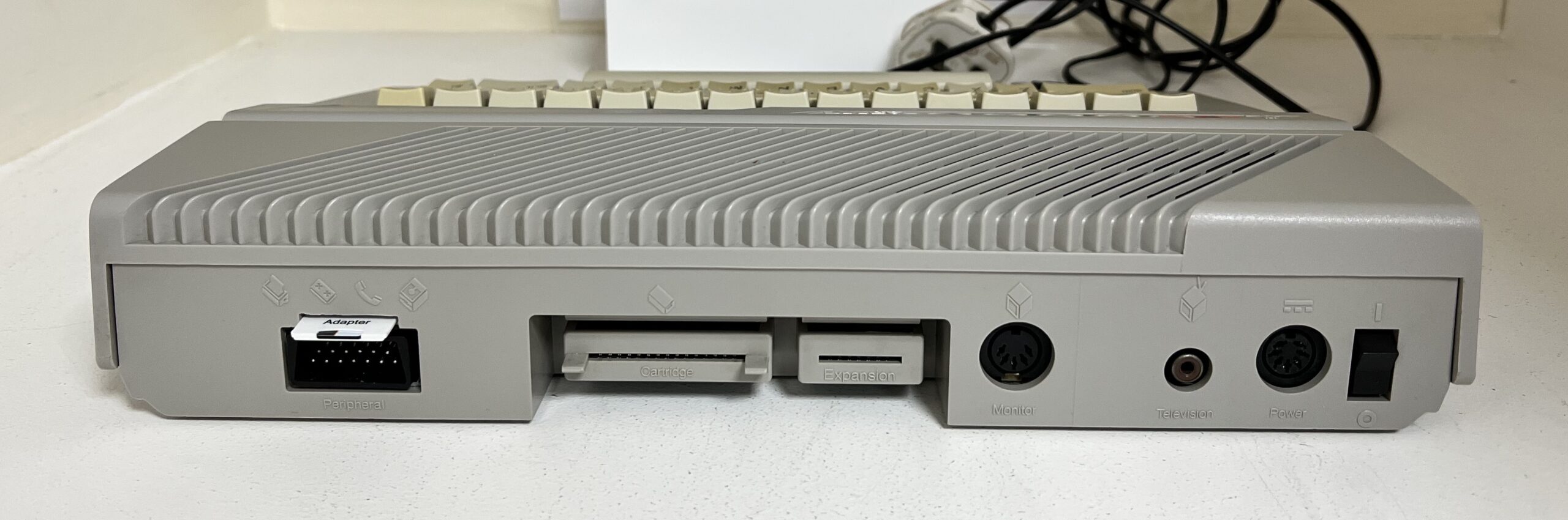 Atari 65XE - SN_A1-010963-IMG_3842